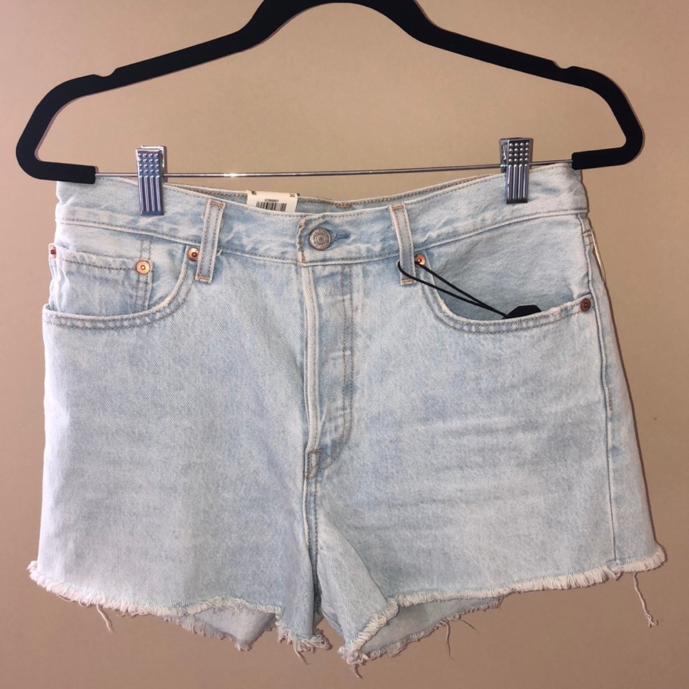 Levi’s Premium Wedgie Shorts